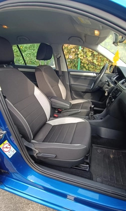 Skoda RAPID cena 40900 przebieg: 129490, rok produkcji 2018 z Wrocław małe 466
